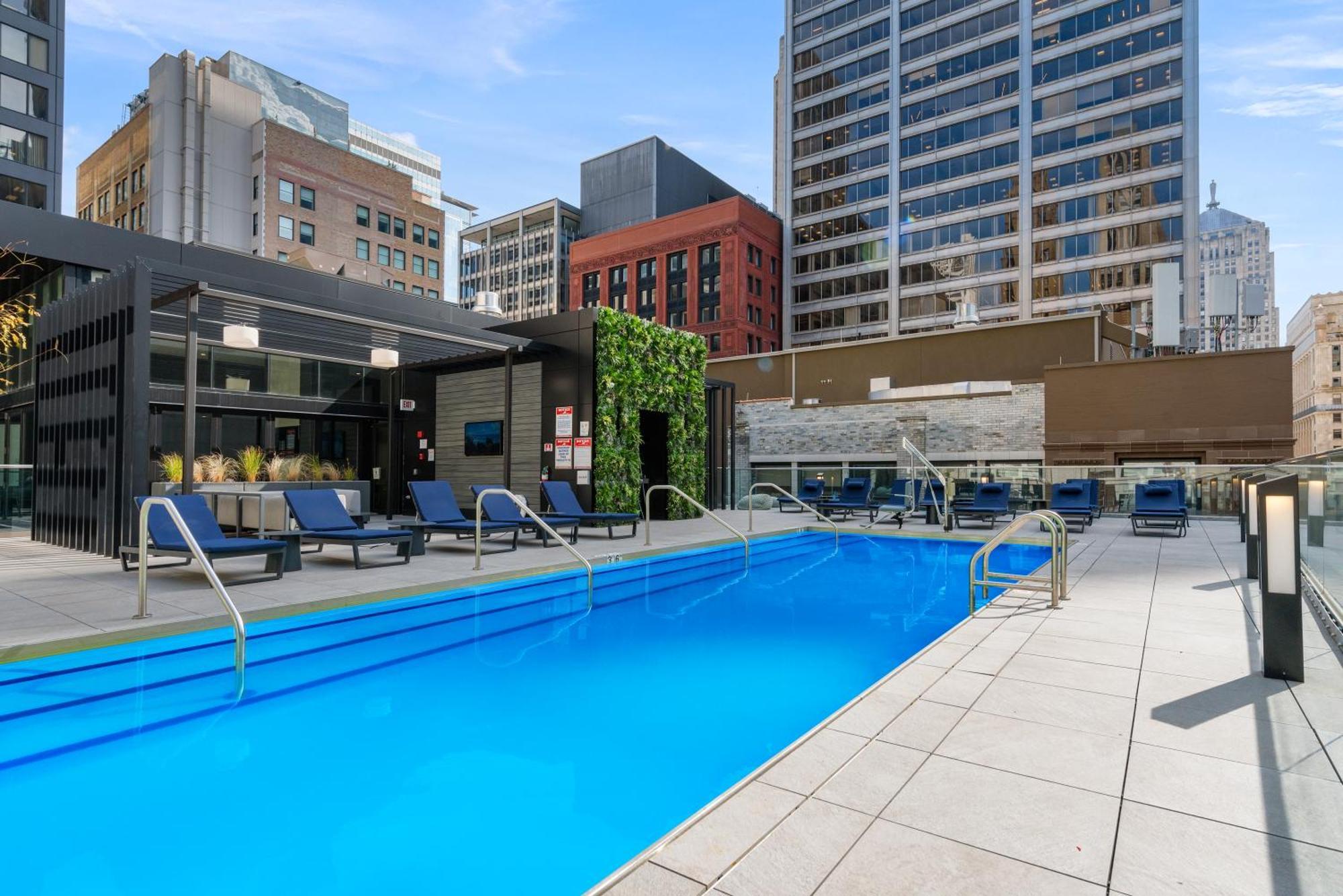 Experience Downtown Chicago At Millennium - Luxury Apartments In The Loop Dış mekan fotoğraf