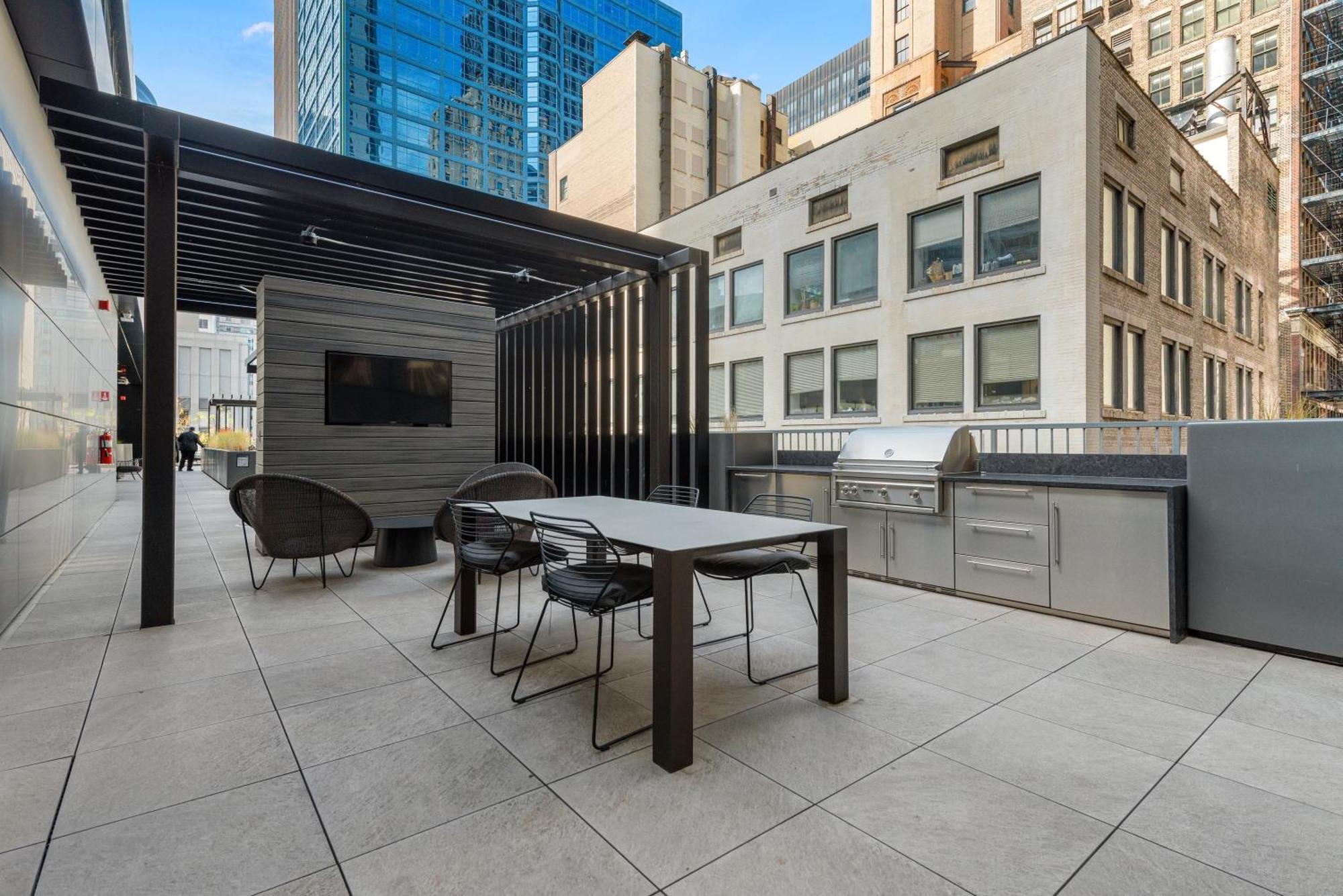Experience Downtown Chicago At Millennium - Luxury Apartments In The Loop Dış mekan fotoğraf