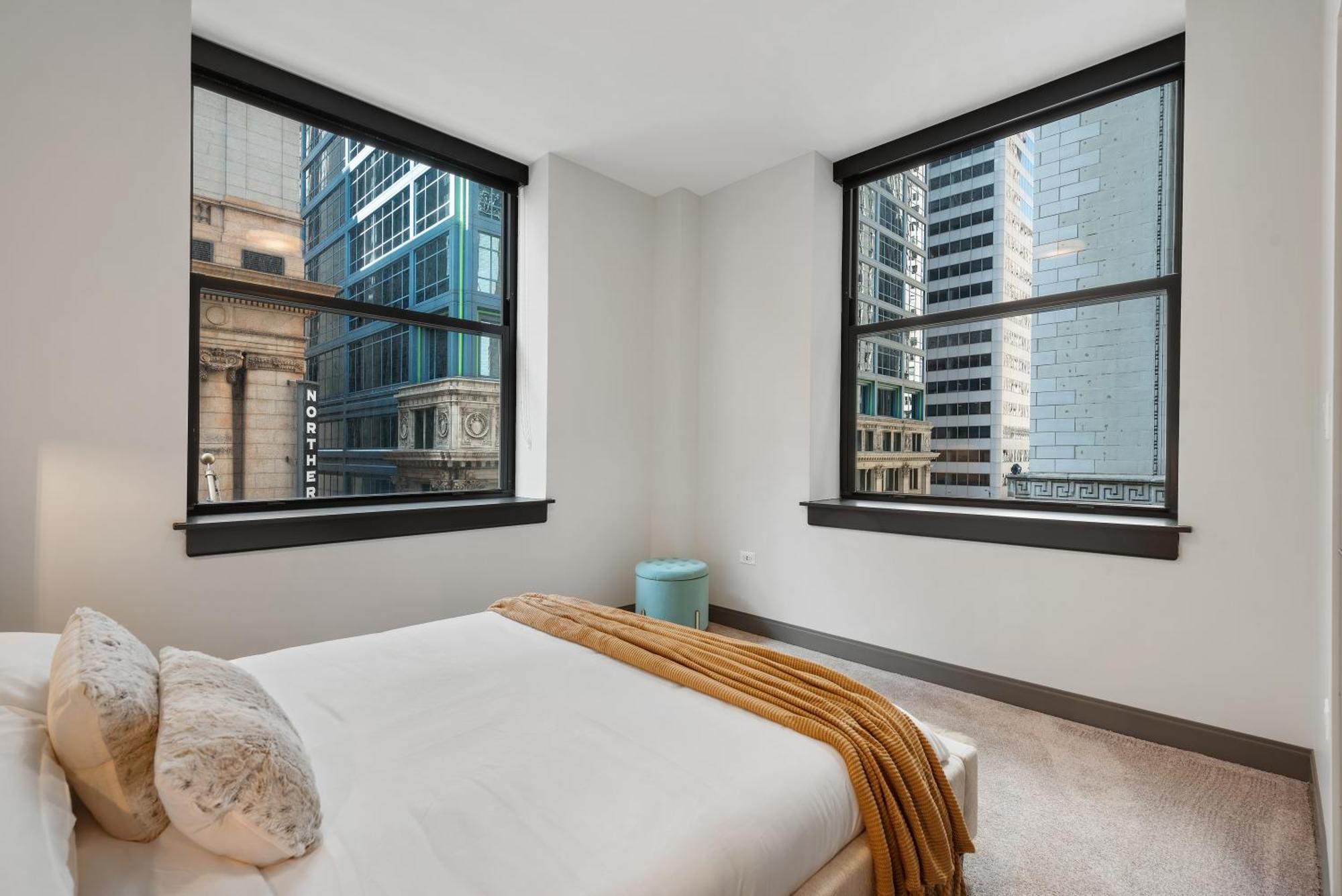 Experience Downtown Chicago At Millennium - Luxury Apartments In The Loop Dış mekan fotoğraf