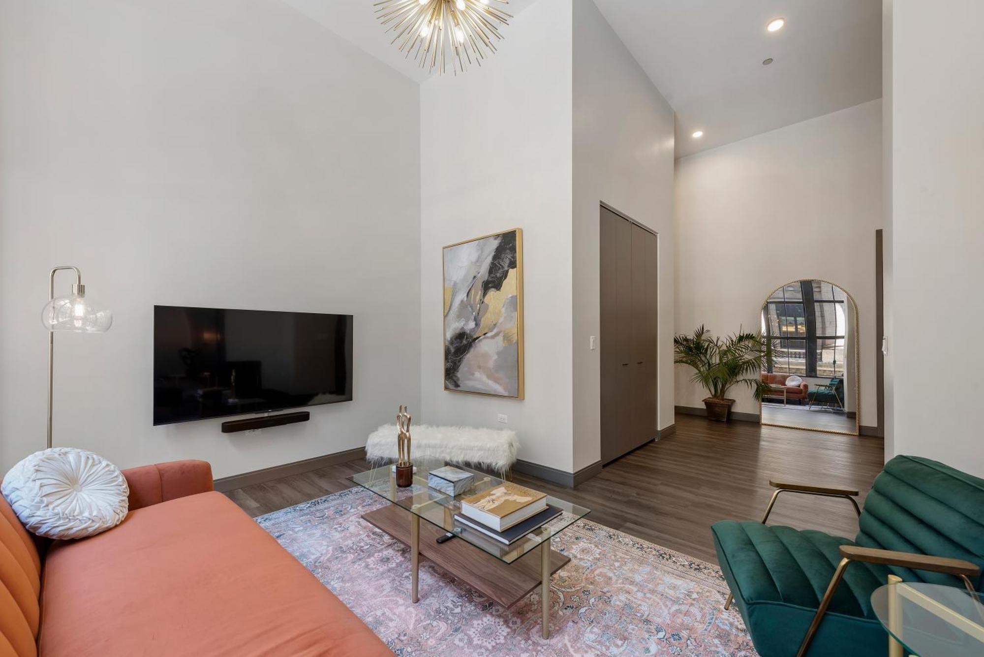 Experience Downtown Chicago At Millennium - Luxury Apartments In The Loop Dış mekan fotoğraf